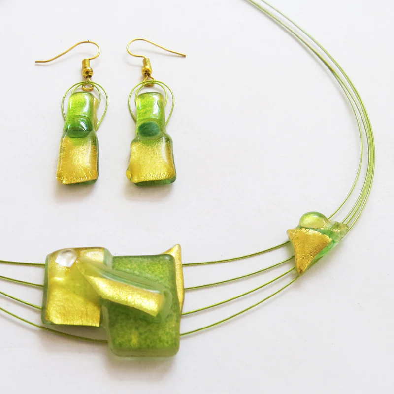 Bright green Gold-in-coloured Glass Set