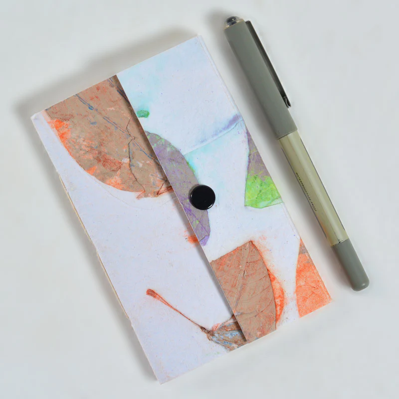 Button Notebook - Flying Object - Image 13