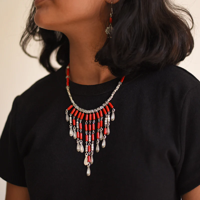Coral tassle Necklace - Image 3
