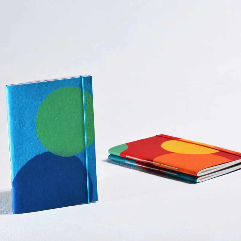 Round Smile Big Notebook with Elastic Closure - Image 2