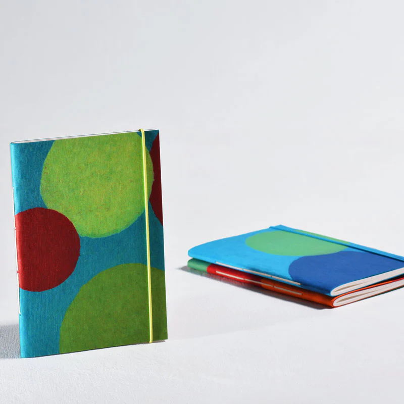 Round Smile Big Notebook with Elastic Closure - Image 3