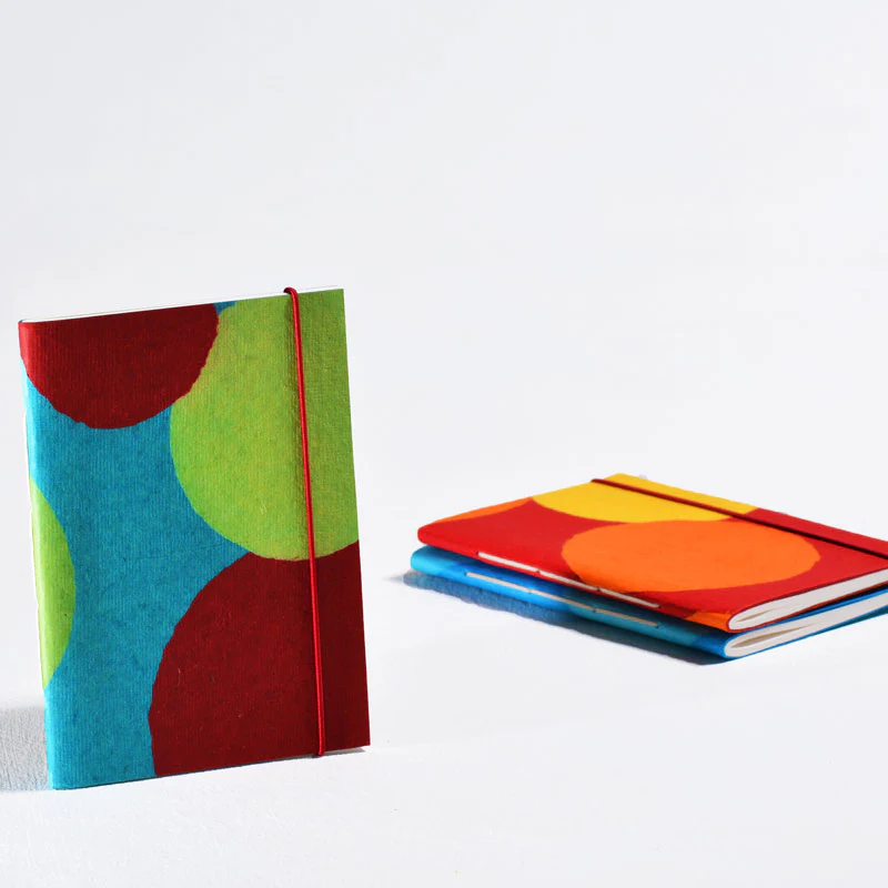Round Smile Medium Notebook with Elastic Closure - Image 2
