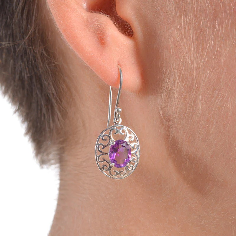 Jali Earrings - Image 4