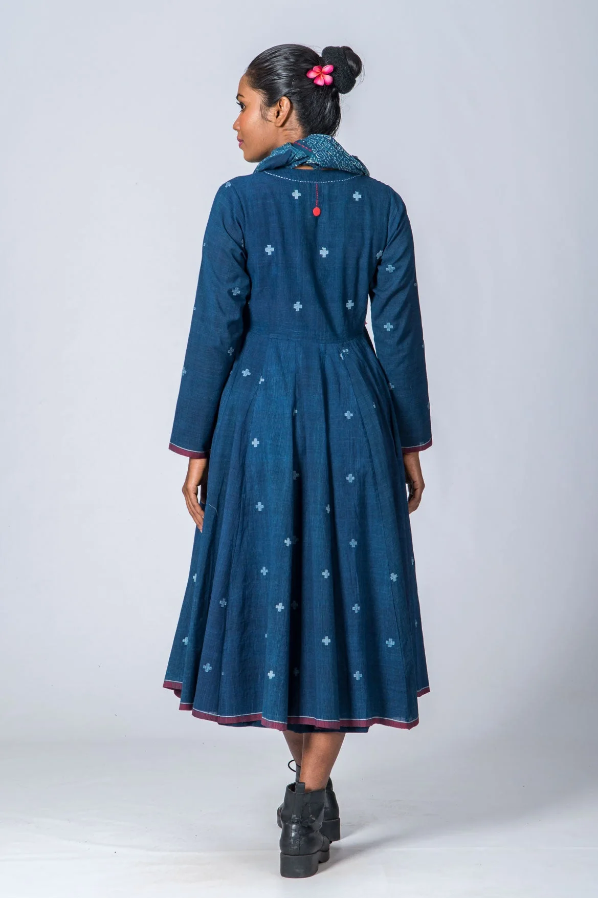 Set of 3: Natural Indigo Cotton Jamdani Jacket, Dress & Scarf - Image 7