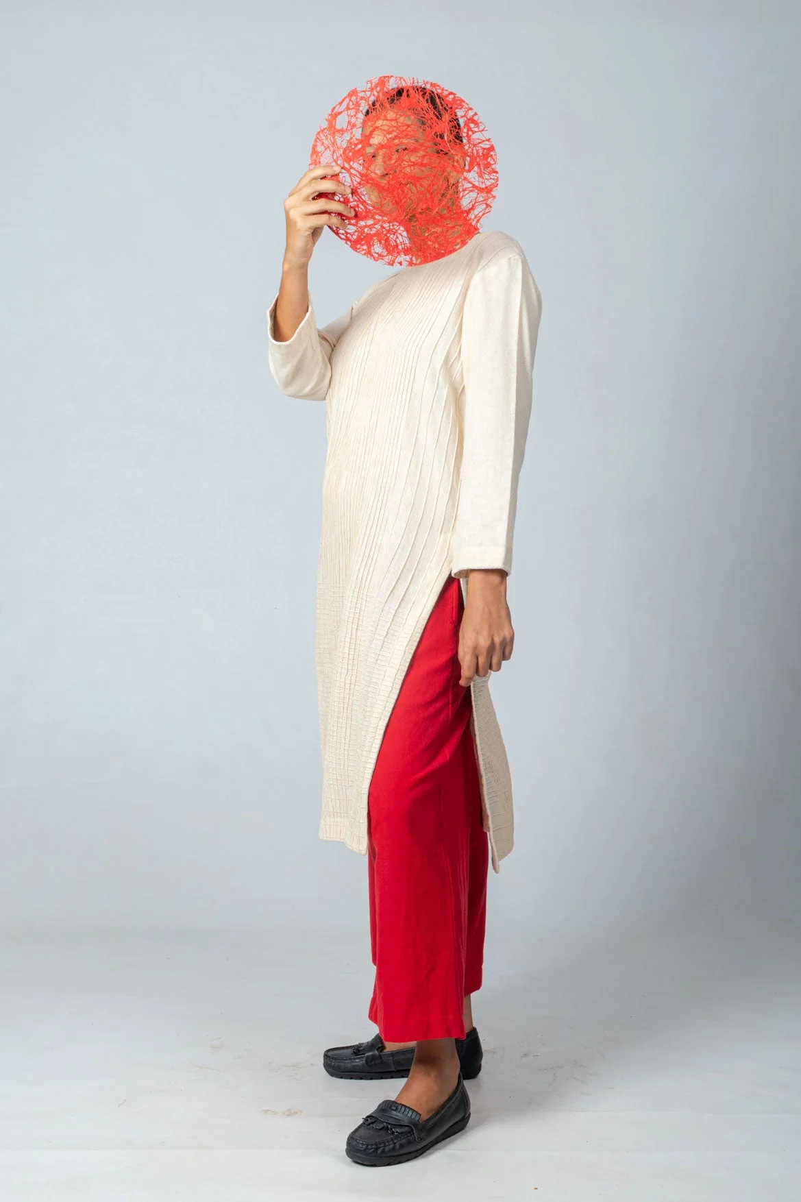 Set of 2- Natural Khadi Pintuck Kurta & Red Trousers - Image 2