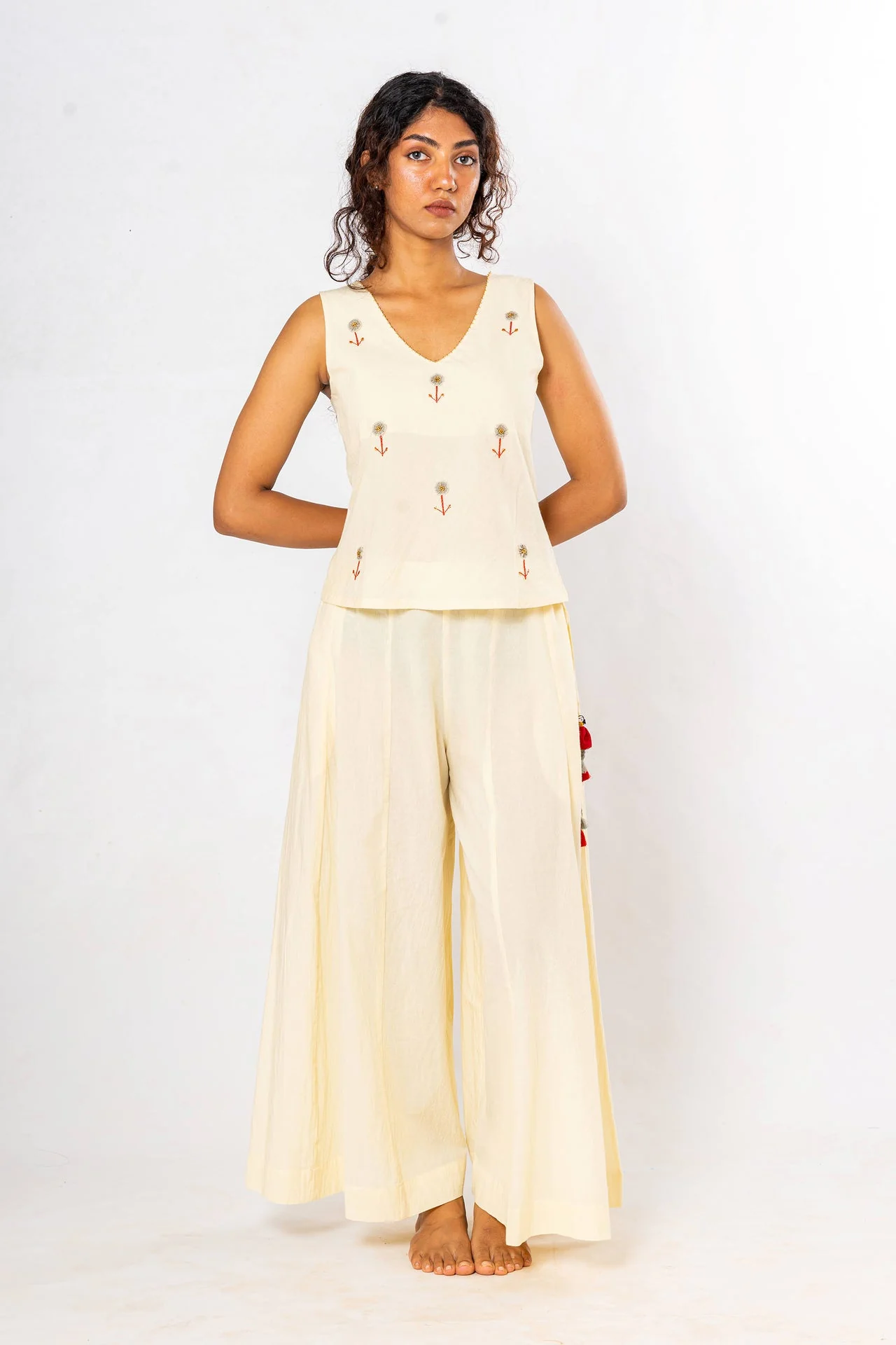 Set of 4- Off White Medicinal Neem Dyed Organic Cotton Set - Image 7