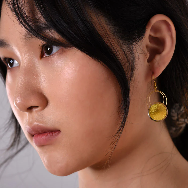 Sun Earring - small (Gold-in-Glass) - Image 4