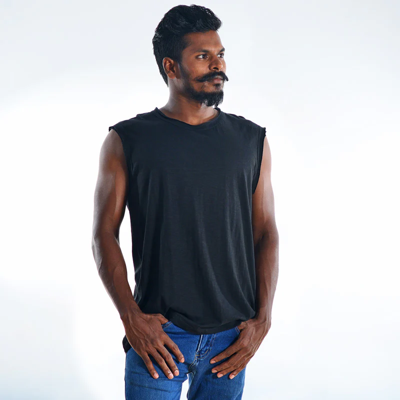 Tony Sleeveless Organic Cotton T-shirt - Image 15