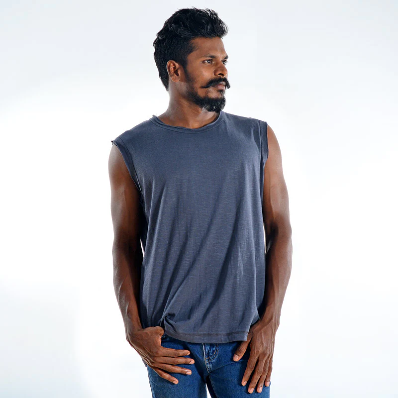 Tony Sleeveless Organic Cotton T-shirt - Image 25