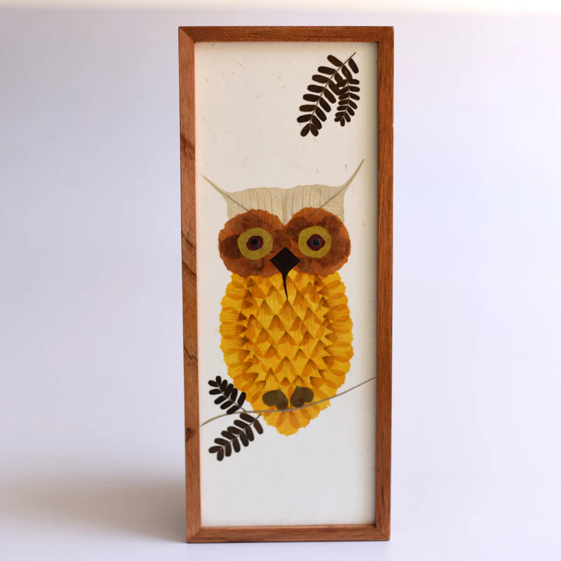 Wall hanging long - Yellow owl